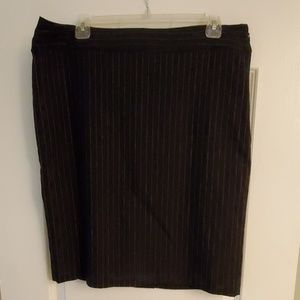Dana Buchman Black w Pink Pinstripe Pencil Skirt